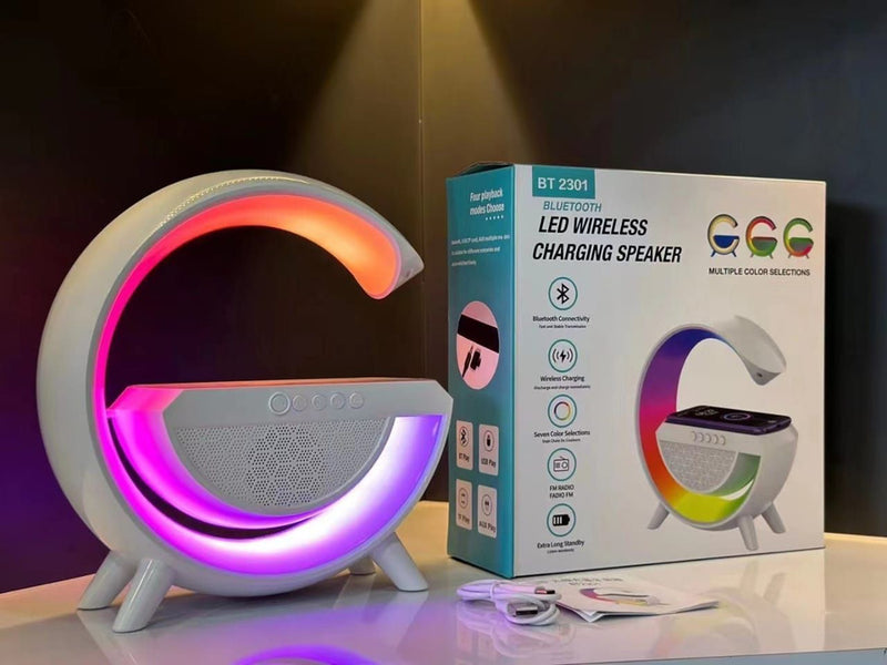 Lámpara LED Multifuncional 3 en 1: Altavoz Bluetooth, Cargador Inalámbrico y Luz RGB